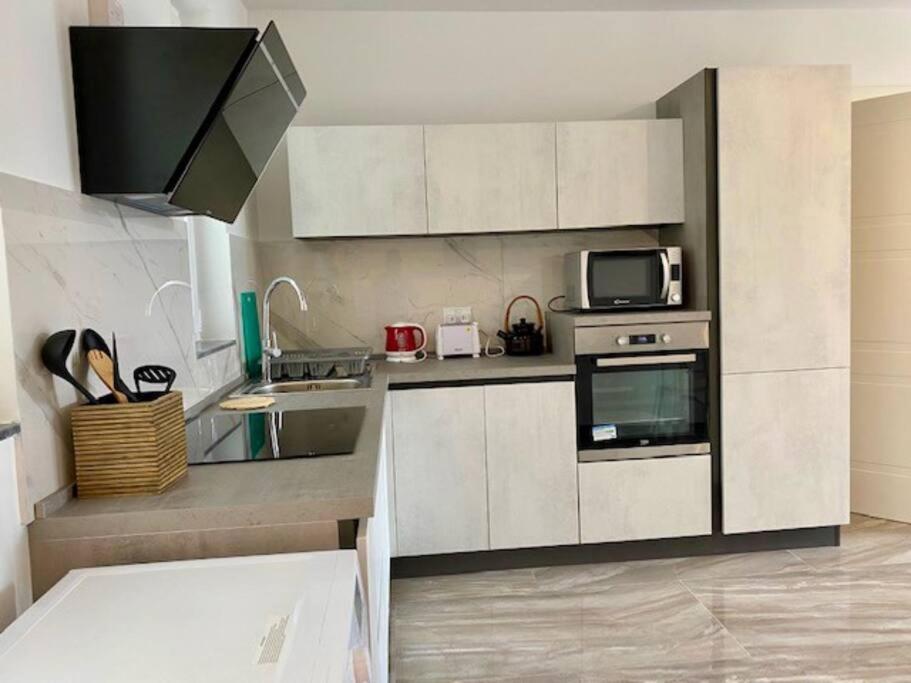 Apartament Sliema, Stylish 1 Bedroom With Parking. Sliema
