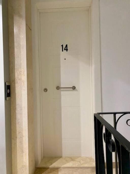 Apartament Sliema, Stylish 1 Bedroom With Parking. Sliema