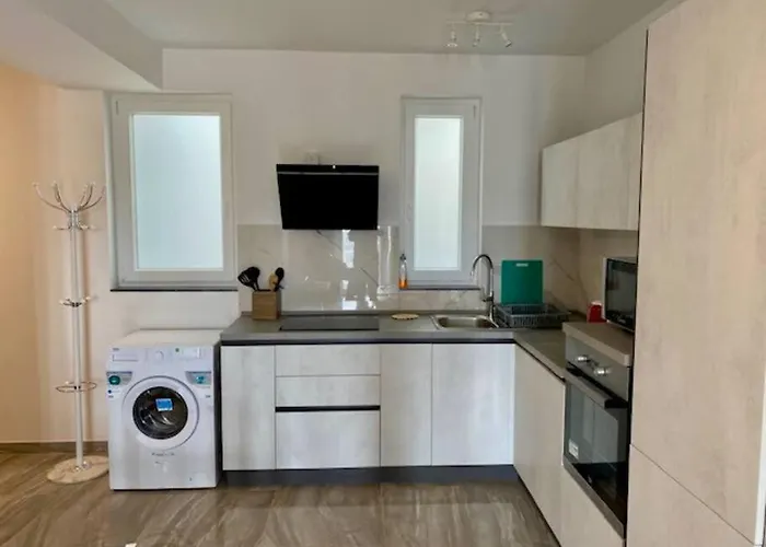 Sliema, Stylish 1 Bedroom Apartment With Parking.